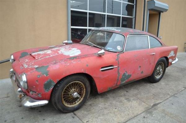 1962 Aston Martin Db4 Front Corner