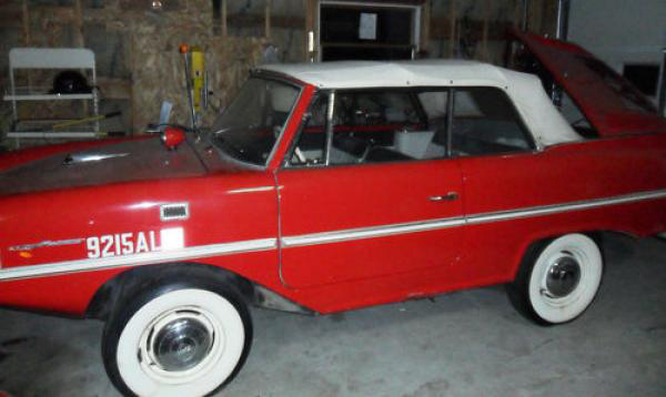 1967 Amphicar Side