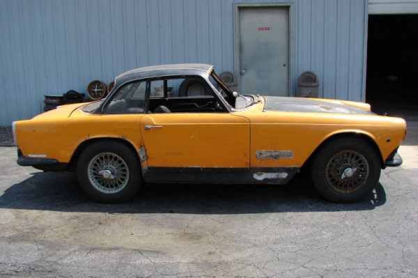 1961-triumph-italia-2000GT-side