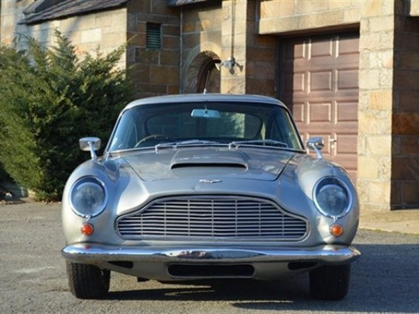 1965-aston-martin-DB5-grill