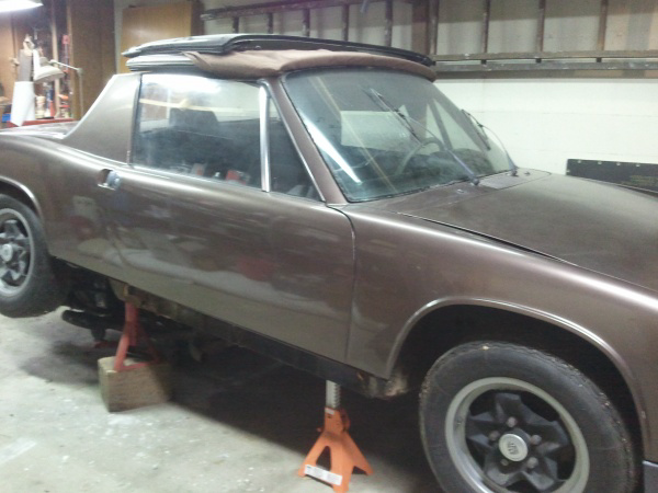 1970-porsche-914-6-garage-find-side-view