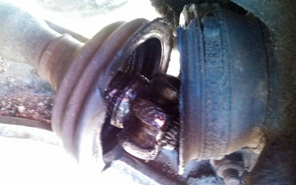 broken-cv-joint