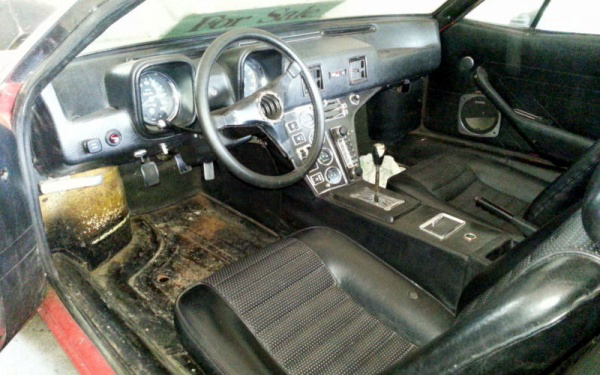 1972-De-Tomaso-Pantera-interior