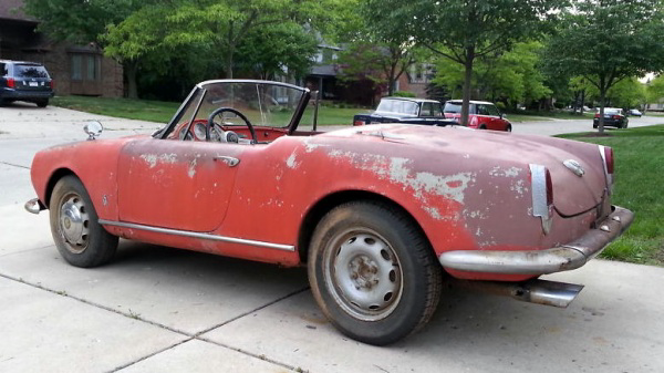 1963-alfa-romeo-giulia-1600-spider-rear-corner