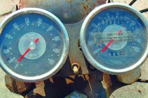 1968-T100-R-gauges