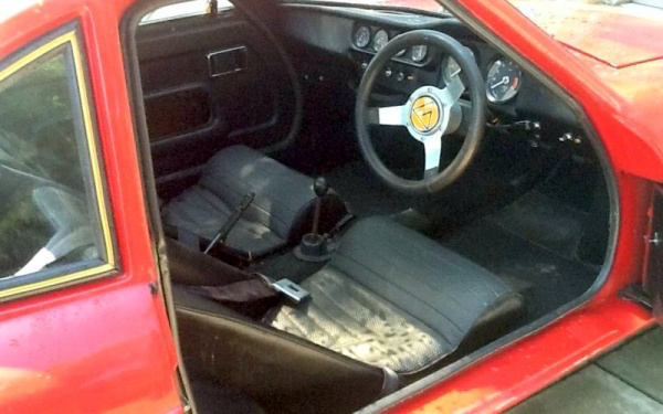 1973-Ginetta-G15-interior