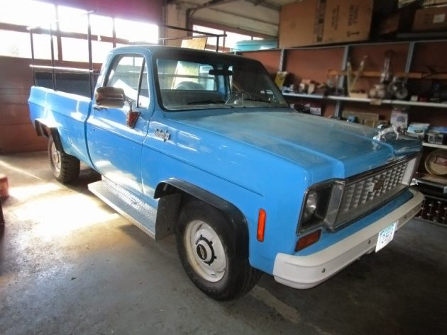 100116-barn-finds-1973-chevrolet-c30-pickup-1