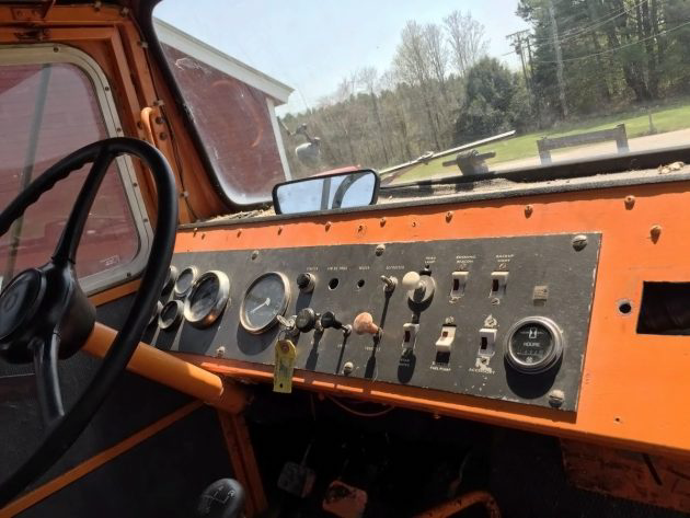 101516-barn-finds-1976-tucker-sno-cat-4