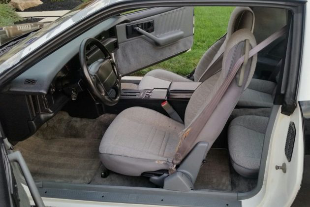 1991-camaro-b4c-interior