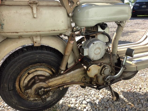 082816 Barn Finds - 1956 Lambretta 150 D - 4