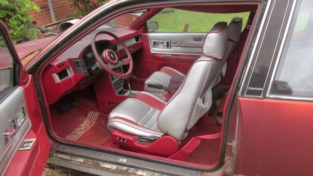 061516 Barn Finds - 1985 Oldsmobile Calais Indy Pace Car - 4