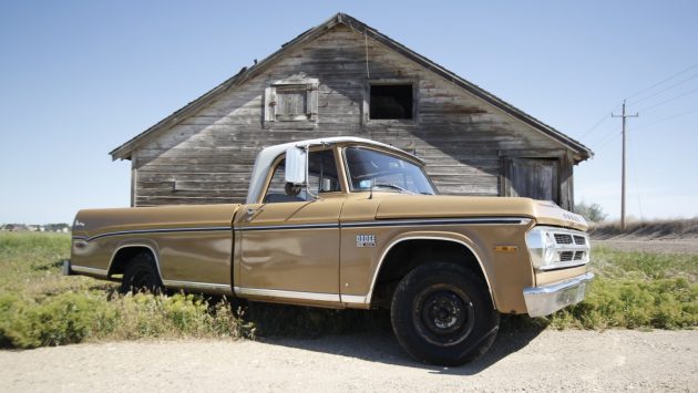 1970 Dodge D100