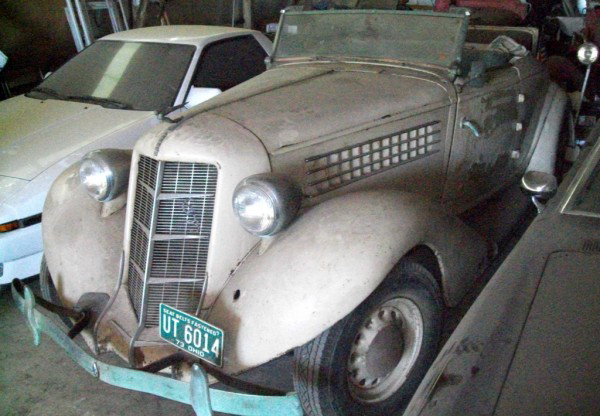 1935 Auburn 635 Cabriolet