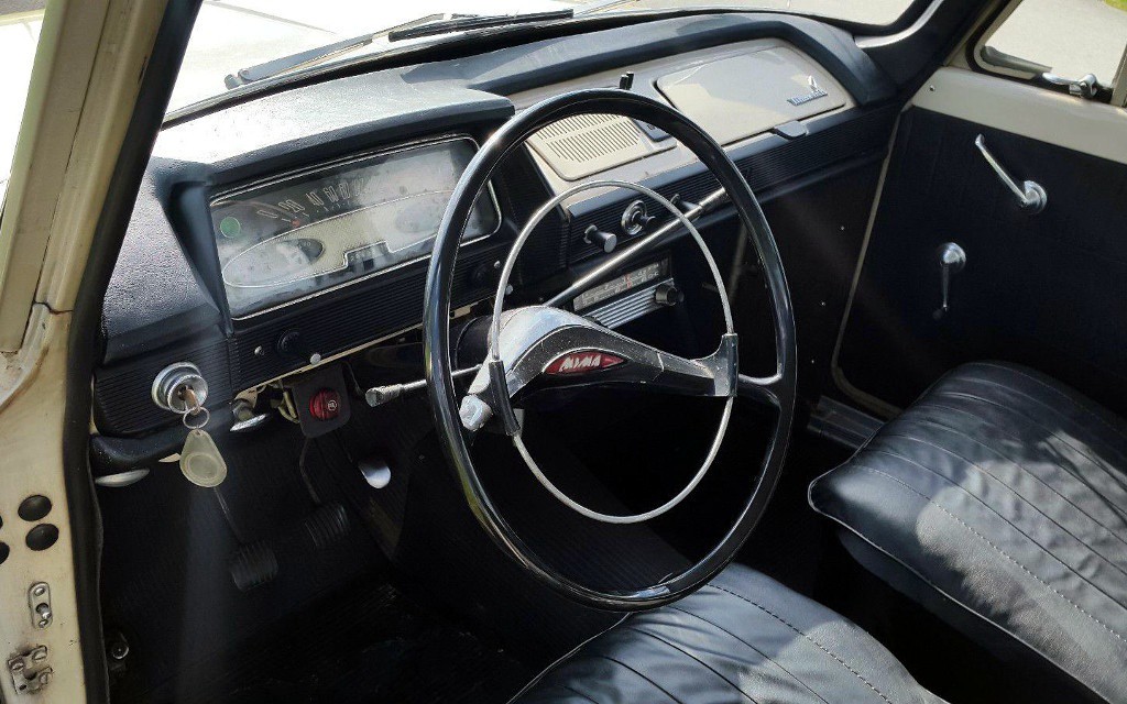 1968 Moskvitch 408 Interior