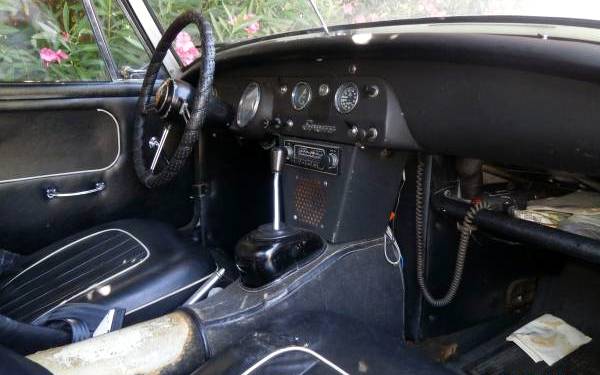 1965-ah-sprite-interior