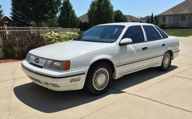 1990 Ford Taurus SHO