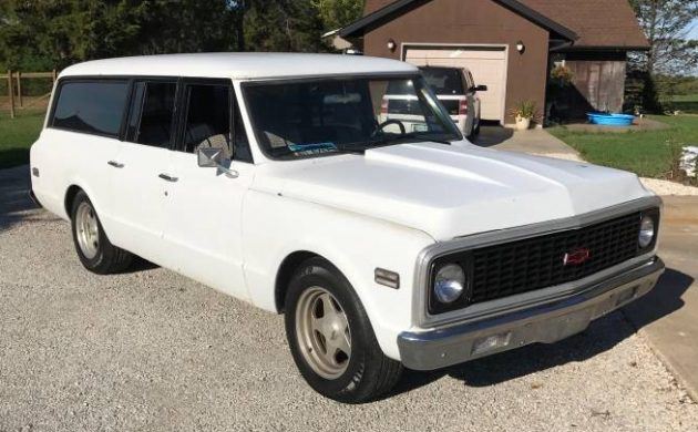 1972 Chevy Suburban C-10