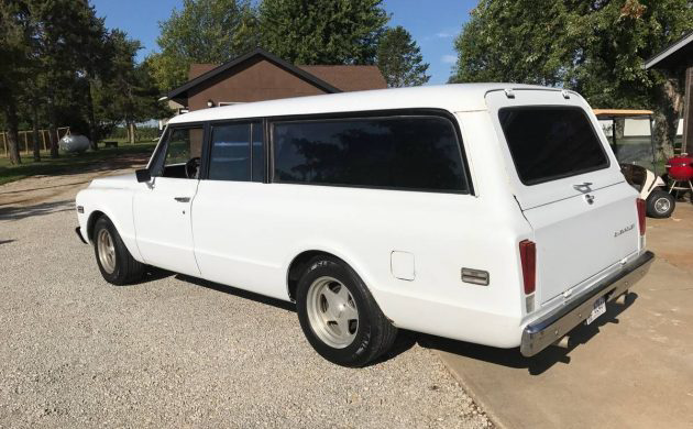 1972 Chevy Suburban C-10