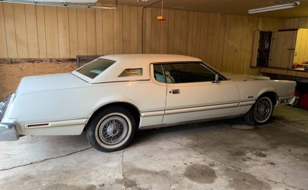 1976 Ford Thunderbird Bicentennial Edition