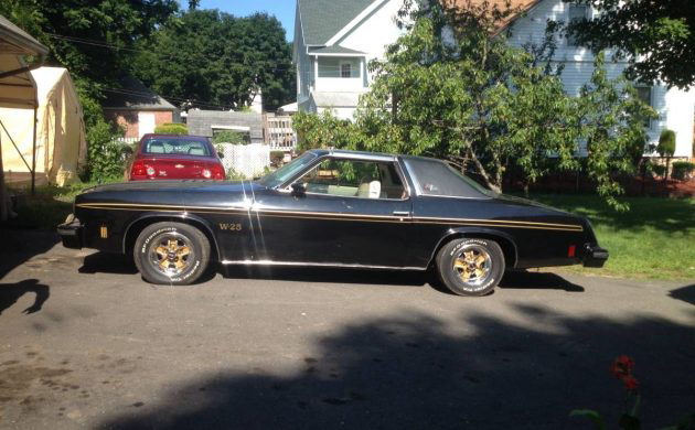 1975 Oldsmobile Cutlass Hurst